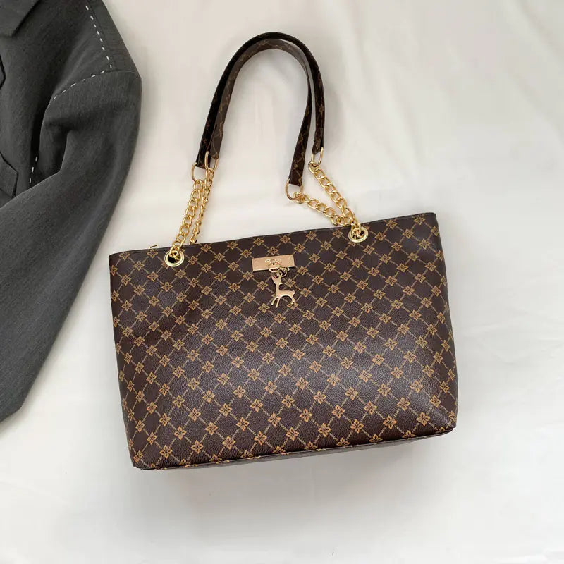 Bolsa de Ombro com Corrente Texturizada Retrô